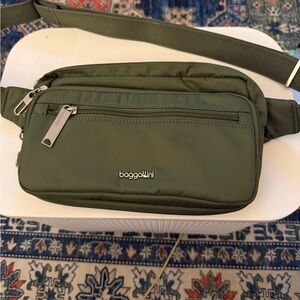 Baggallini Olive Green Belt Bag